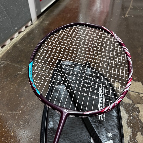 Yonex BadmintonRacquet Astrox 100zz 27Lb Tension Exbolt 63 String Dark Red 4UG6 - Picture 6 of 6